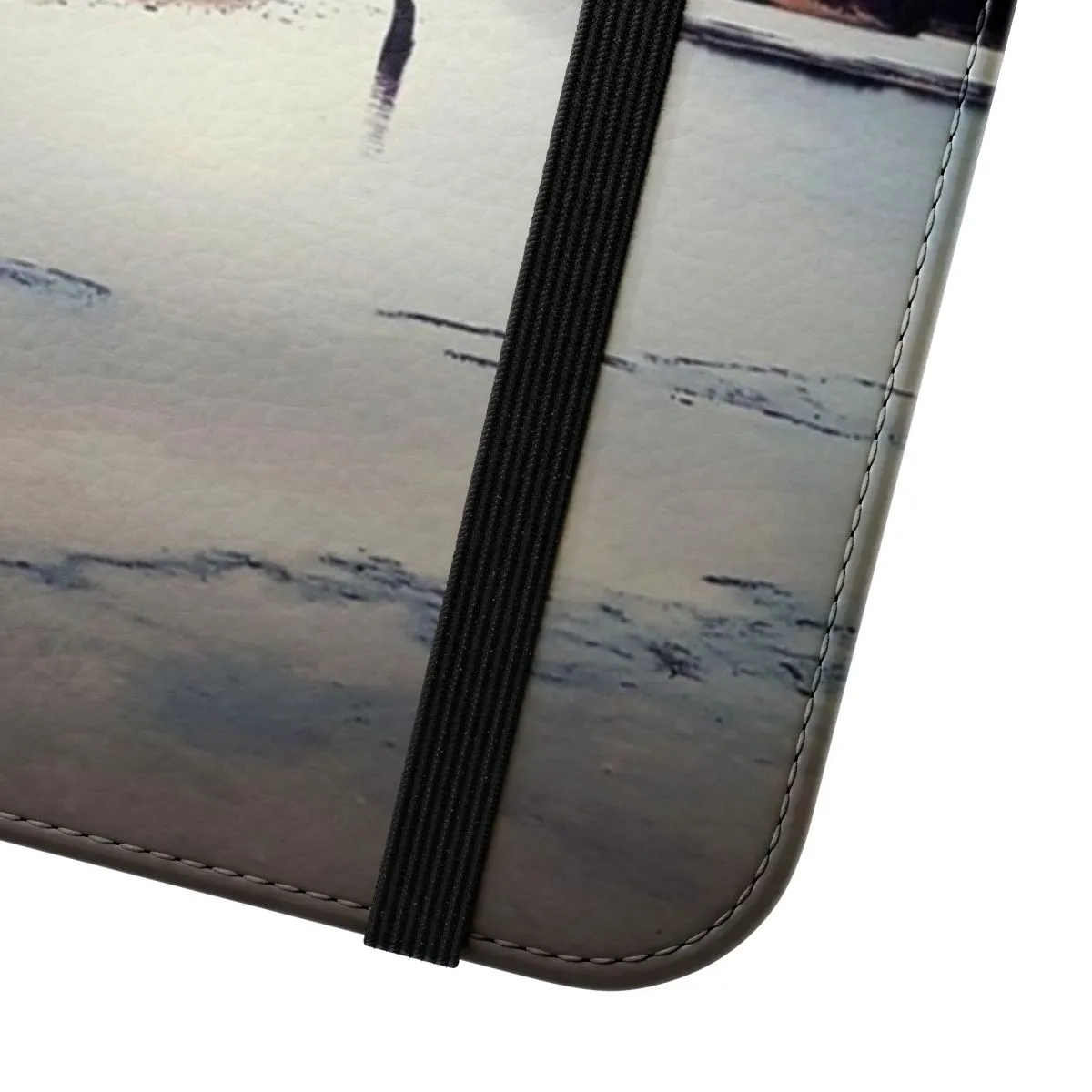 Artistic Ghost on the Shore Flip Cover Phone Case