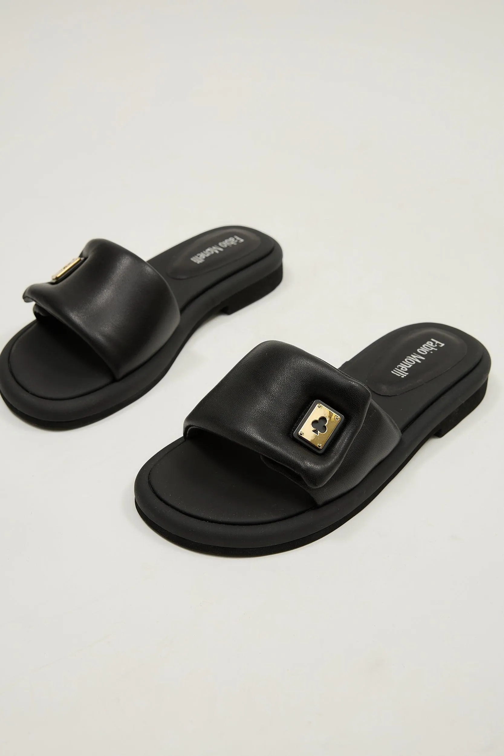 Fifi Black