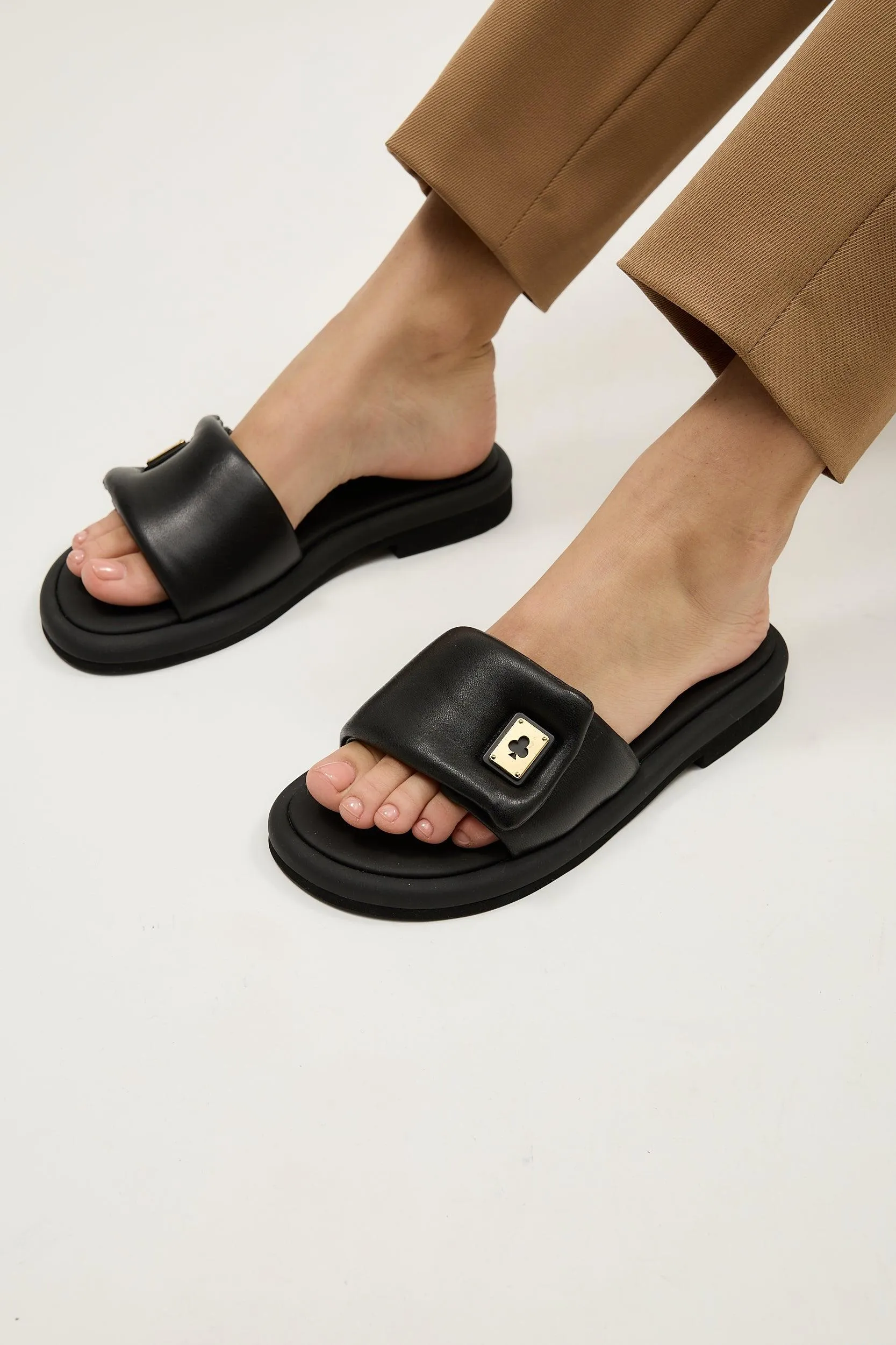 Fifi Black