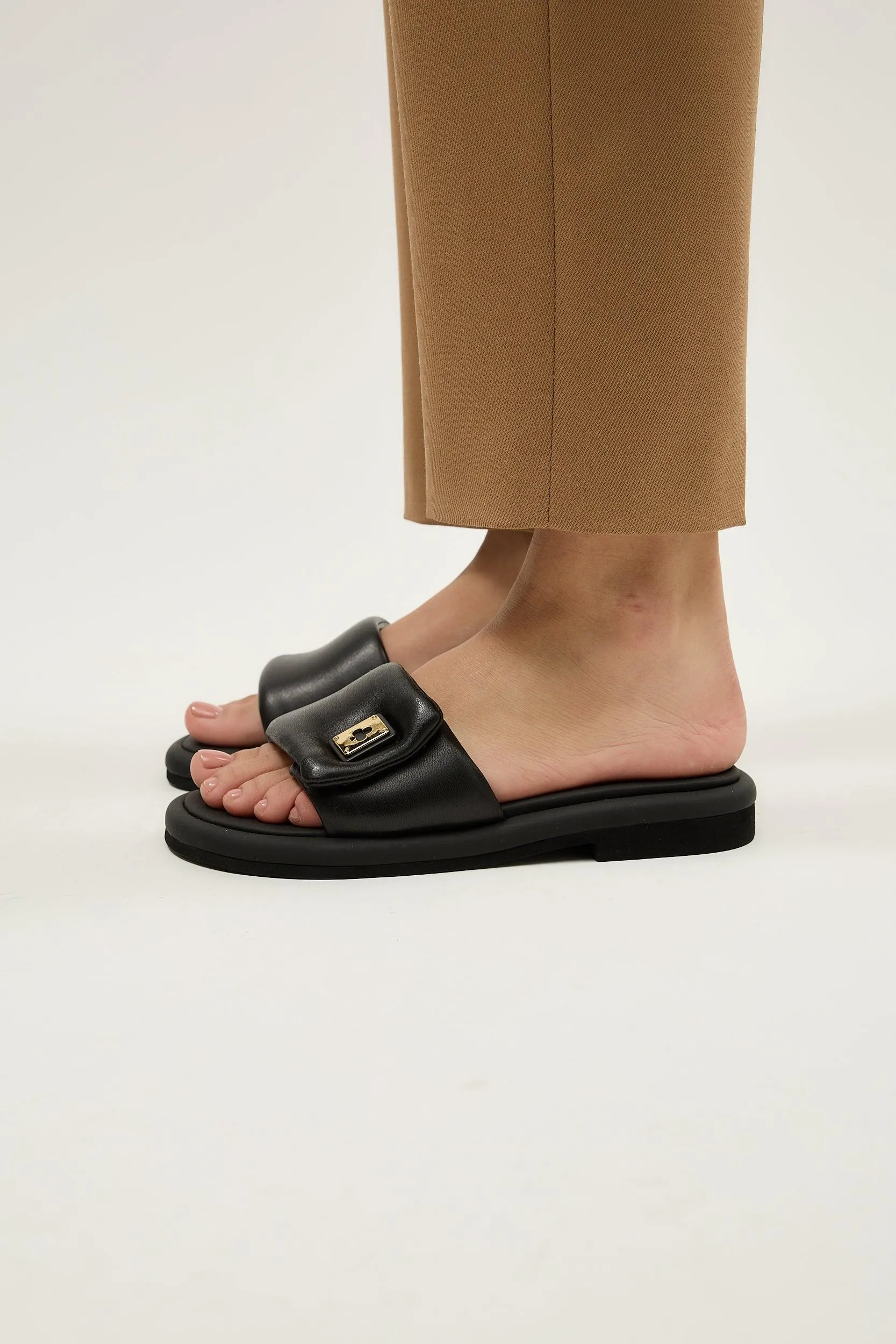 Fifi Black