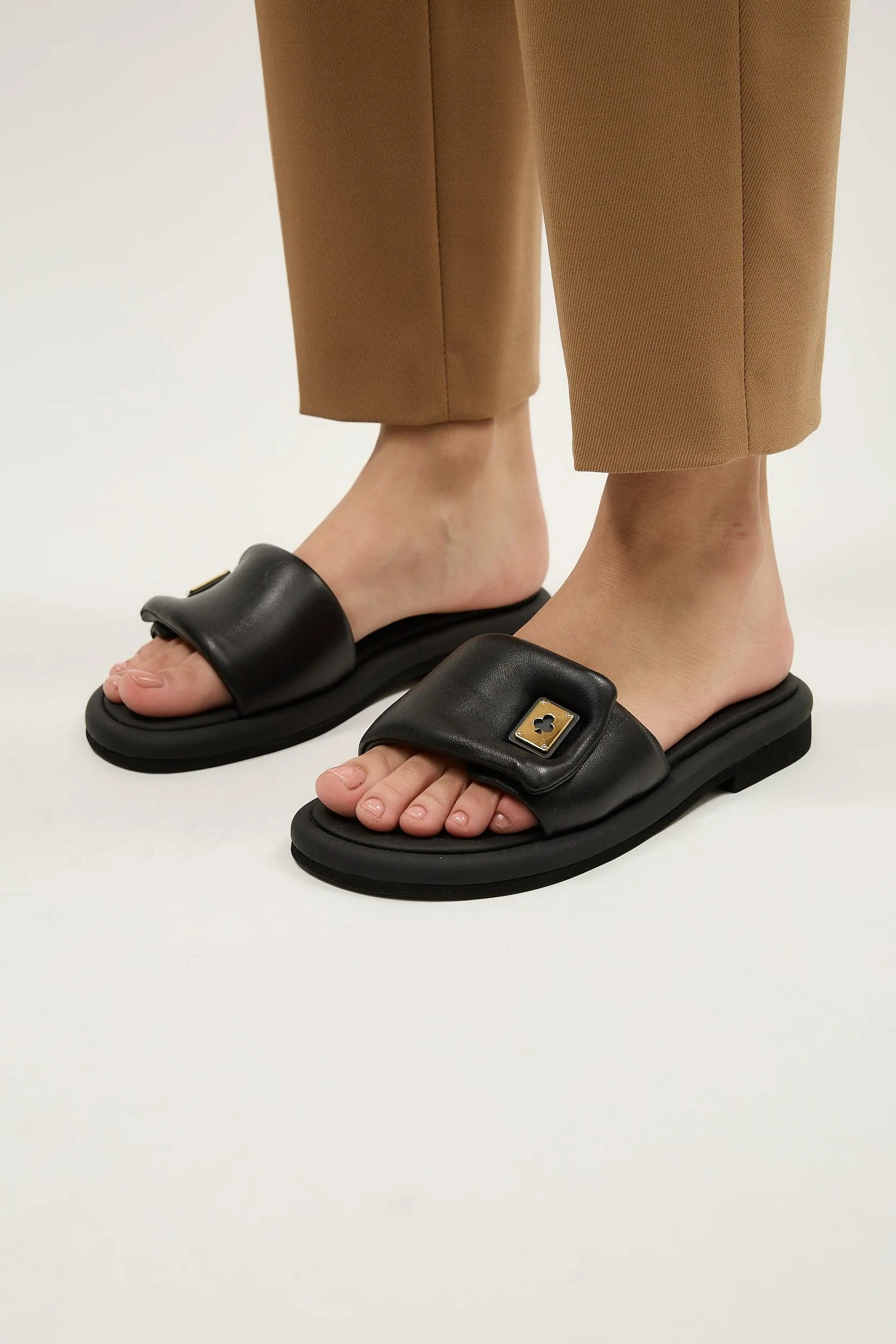 Fifi Black
