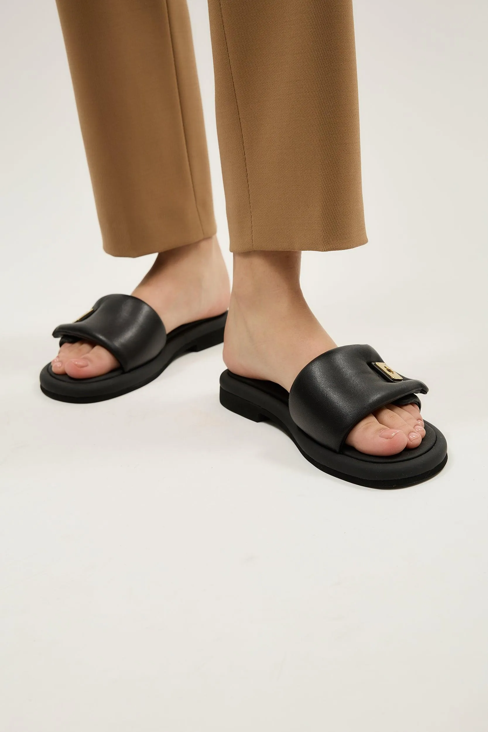 Fifi Black