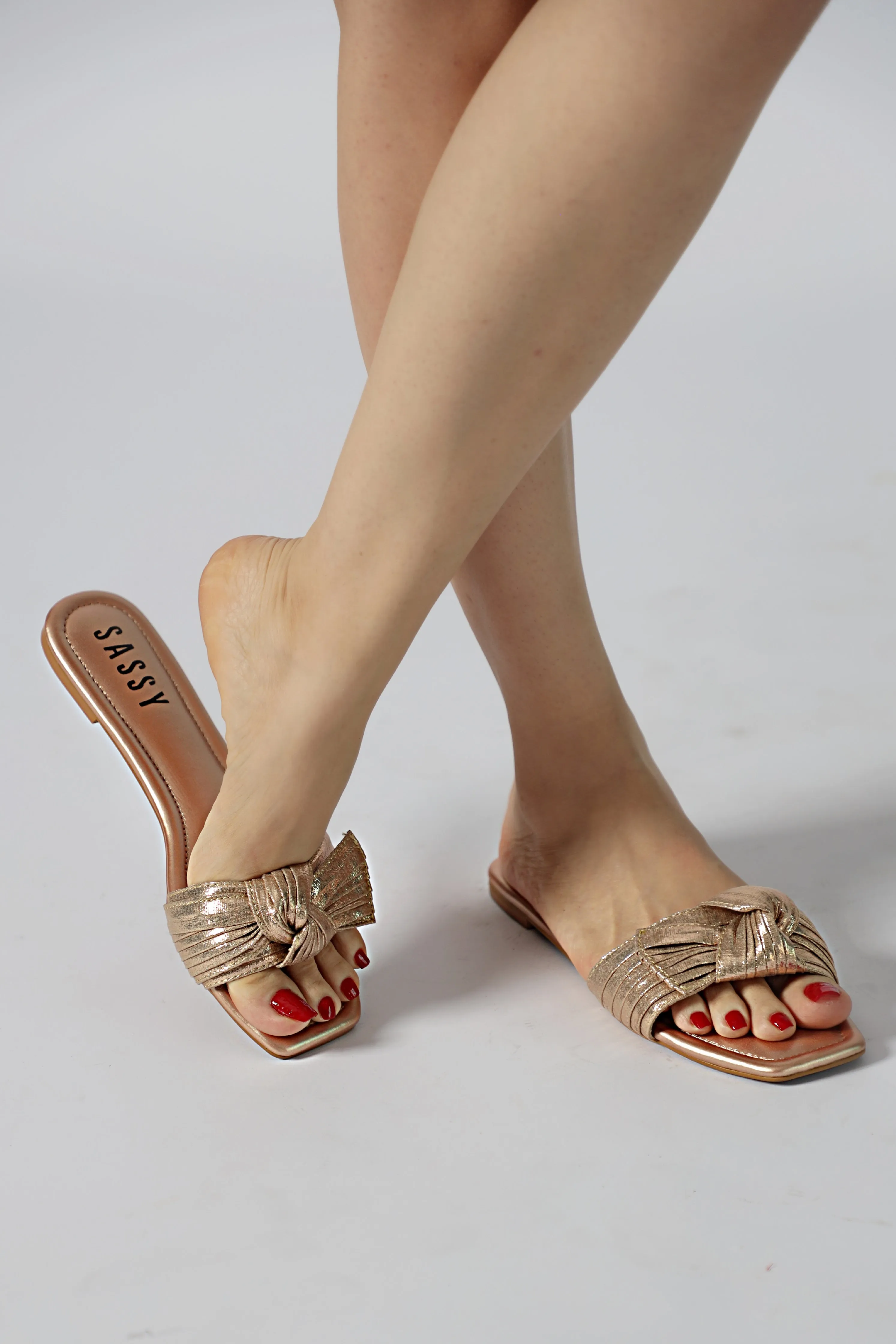 Kaylee Bow Flats Gold